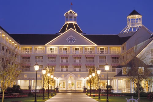 Yacht_Club_Exterior_Night_2